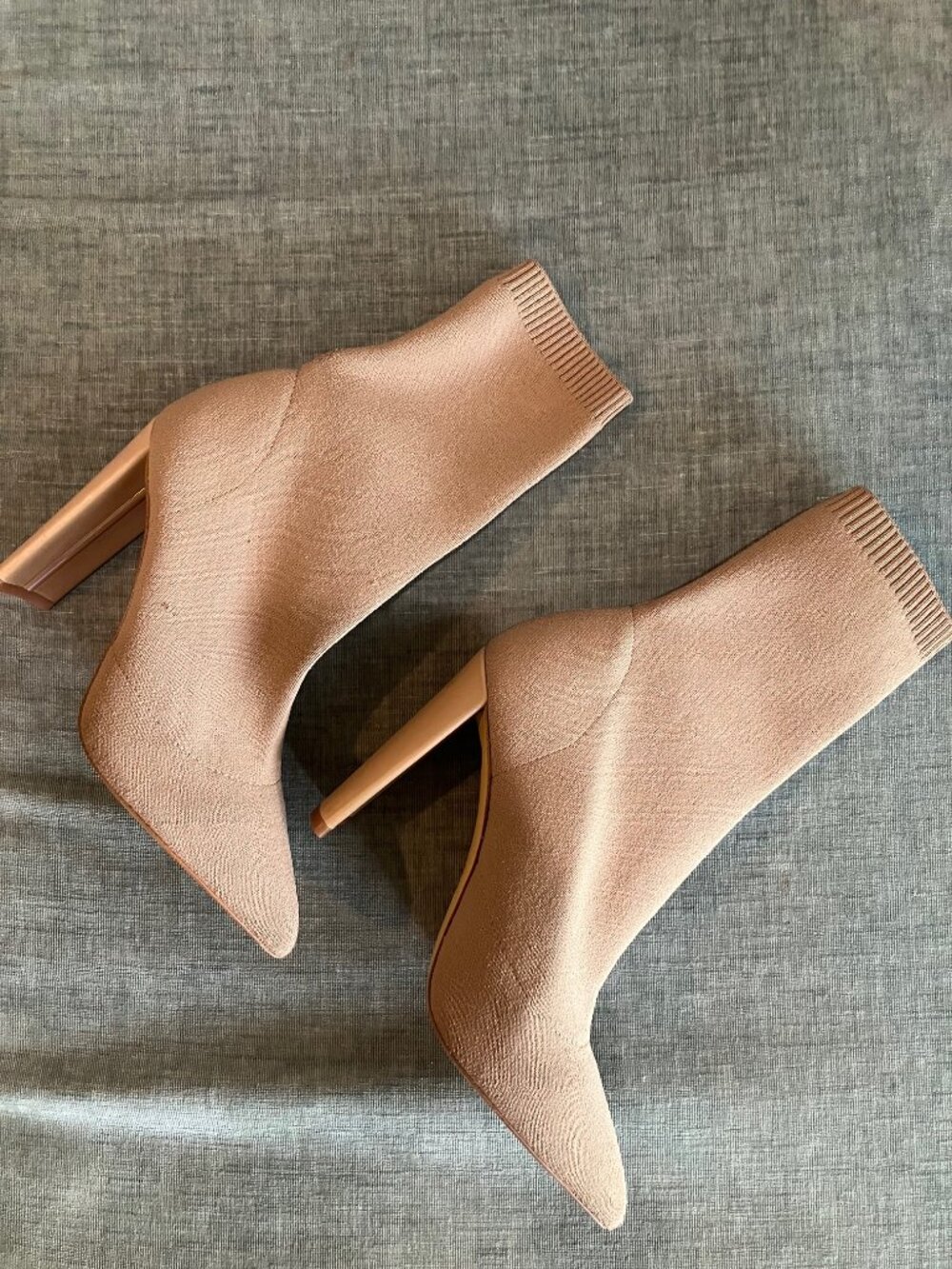 ALDO Tan Knit Sock Ankle Booties High Heel Pointed Toe 5" Heel Women’s Size 7